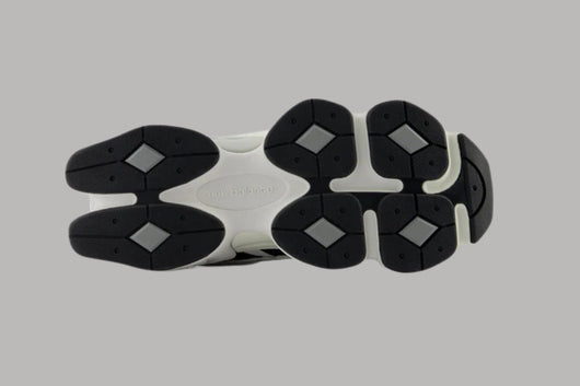 NB BLack & White 9060
