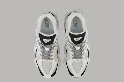NB BLack & White 9060