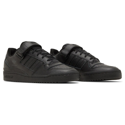 Forum Low Triple Black