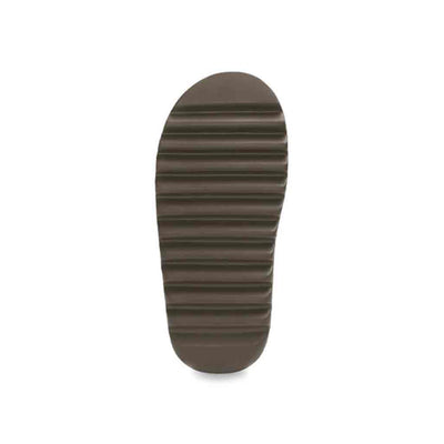 x Yeezy Slides Soot