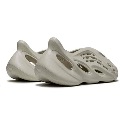 Yeezy Foam RNNR Sand
