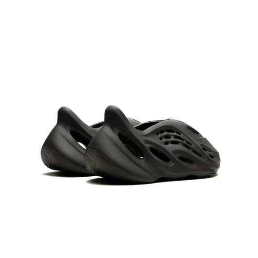 Yeezy Foam Runner 'Carbon'