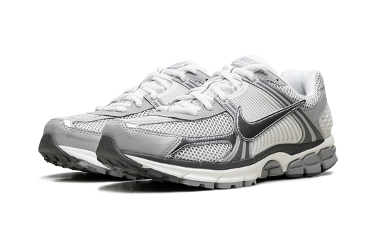 Zoom Vomero 5 Metallic Silver