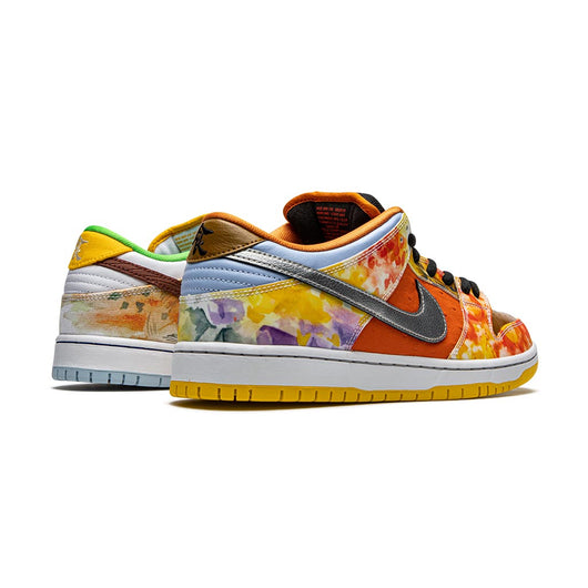 Nike SB Dunk Low Street Hawker 2021