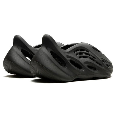 Yeezy Foam RNR Carbon